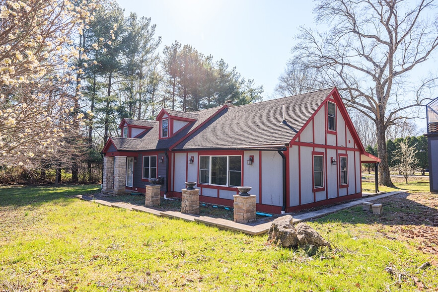 1420 E Rhorer Rd, Bloomington, IN à vendre - Photo du bâtiment - Image 2 de 6