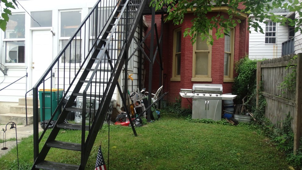 268 E Queen St, Chambersburg, PA à vendre - Photo du bâtiment - Image 3 de 11