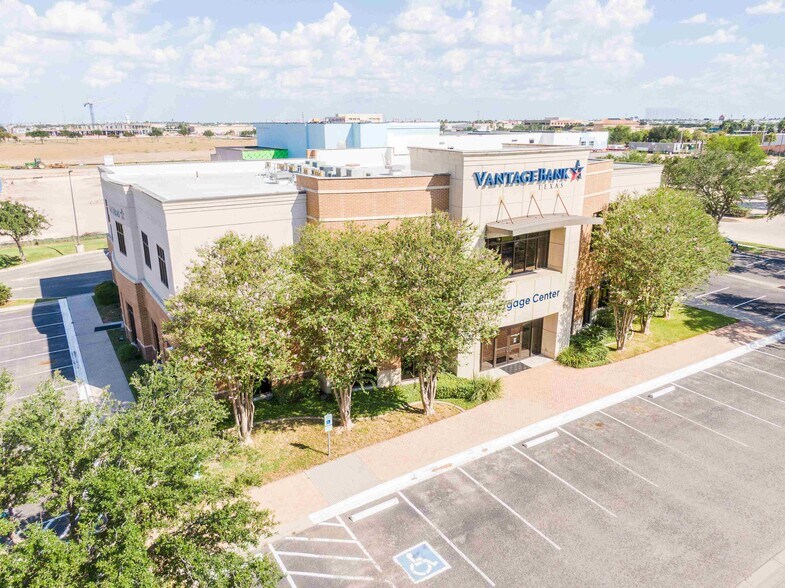 1524 N Mccoll St, McAllen, TX à louer - Photo du bâtiment - Image 3 de 5