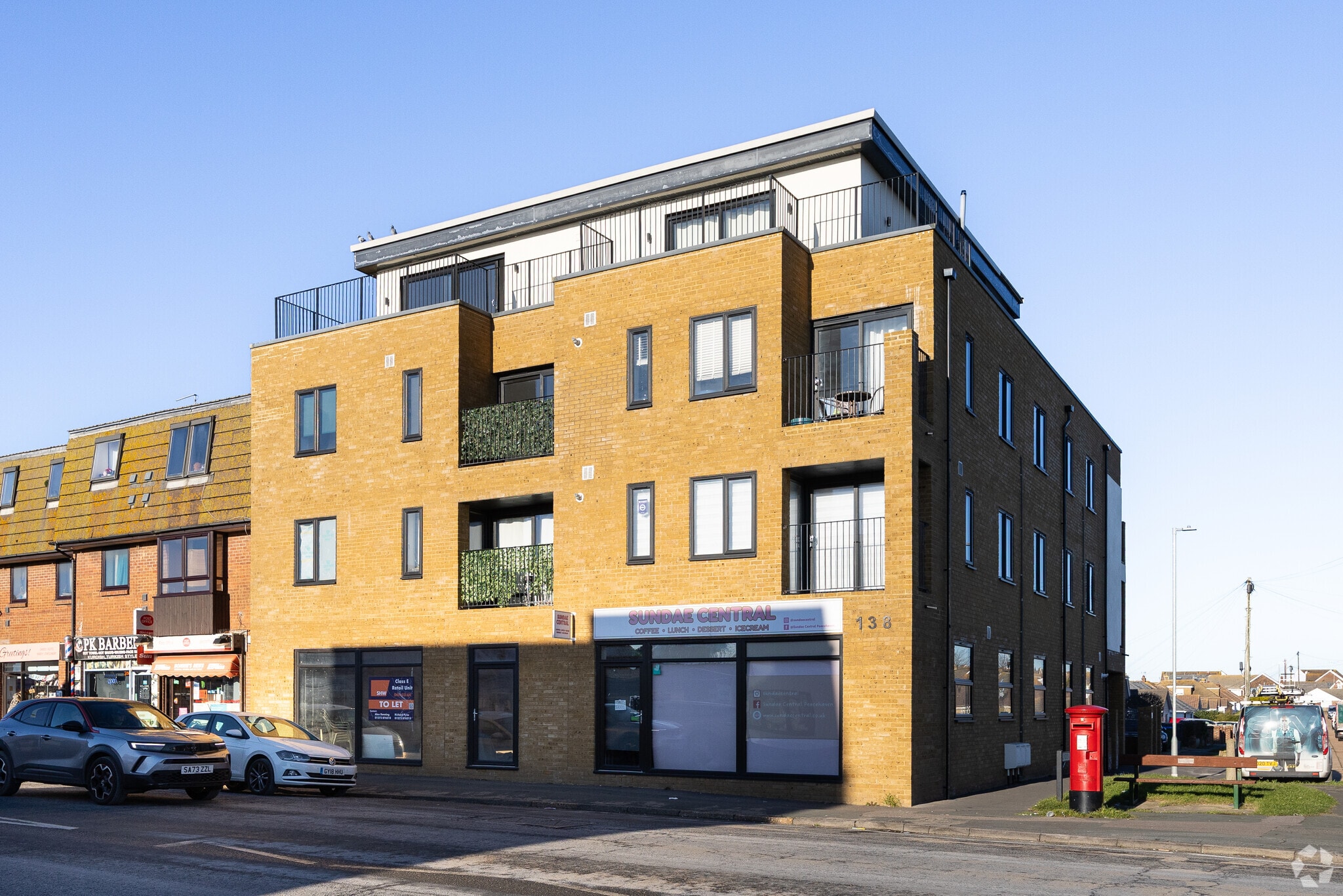 138 South Coast Rd, Peacehaven for lease Primary Photo- Image 1 of 3