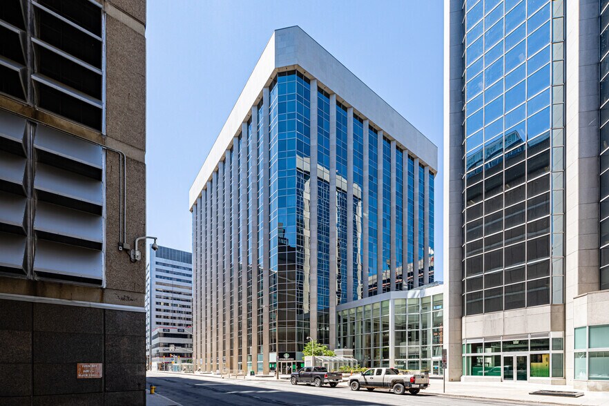 99 Bank St, Ottawa, ON à louer - Photo du bâtiment - Image 2 de 19