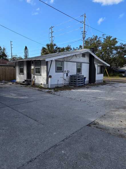 1013 Drew St, Clearwater, FL for lease - Building Photo - Image 2 of 10
