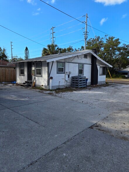 1013 Drew St, Clearwater, FL à louer - Photo du bâtiment - Image 2 de 10