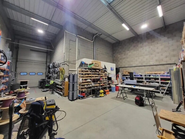 Flex dans Décines-Charpieu à louer - Photo intérieure - Image 1 de 5