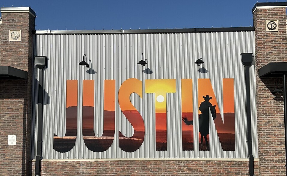 413 Tally Blvd, Justin, TX à vendre - Photo du bâtiment - Image 3 de 9