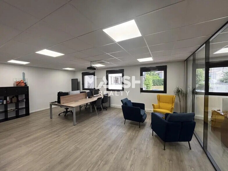 Office in Francheville for sale - Interior Photo - Image 3 of 8