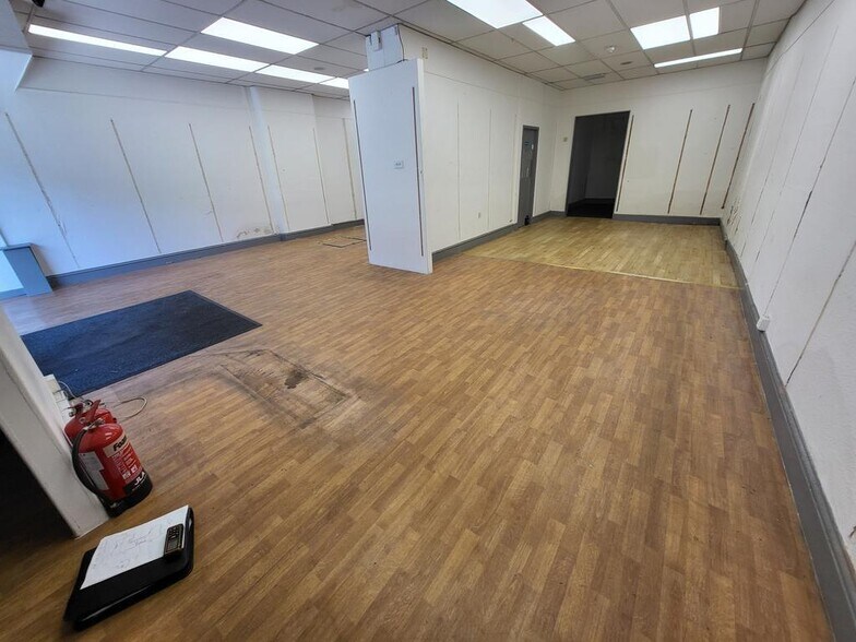 129B London Rd, Stockport à louer - Photo du bâtiment - Image 3 de 18