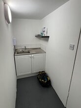 Charlwood Rd, Crawley for lease Interior Photo- Image 2 of 3