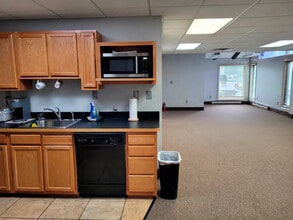 100 N Miller Rd, Fairlawn, OH for lease Interior Photo- Image 2 of 2