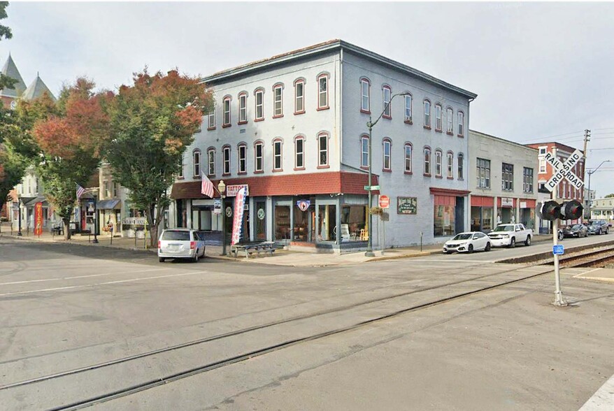 262-266 Market St, Sunbury, PA for sale - Building Photo - Image 1 of 1