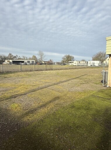 2300 Ferry St SW, Albany, OR for lease Interior Photo- Image 1 of 3