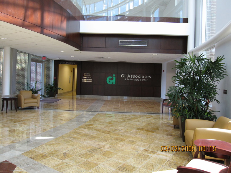 106 Highland Way, Madison, MS for lease - Lobby - Image 3 of 6