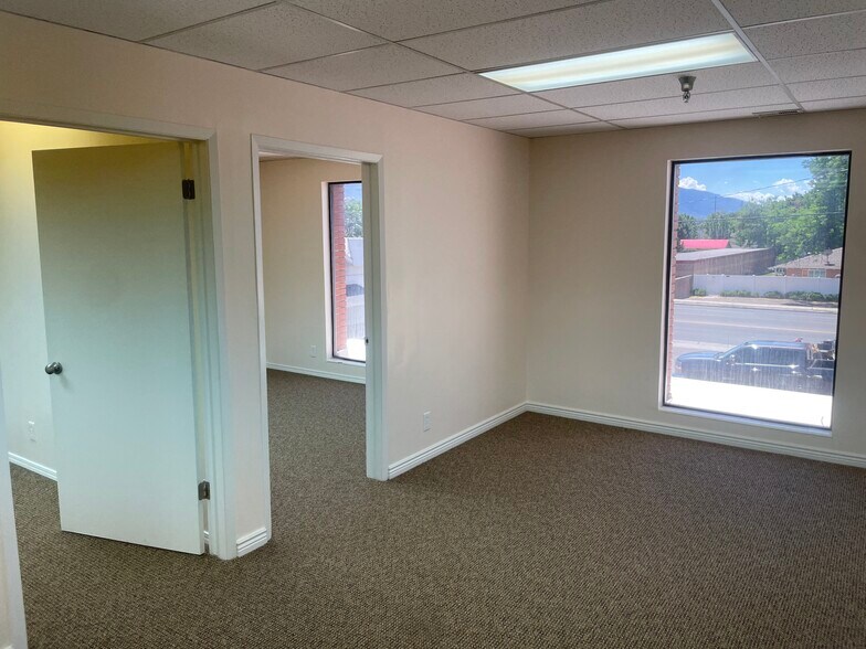 1063-1065 E 3300 S, Salt Lake City, UT à louer - Photo du bâtiment - Image 3 de 9