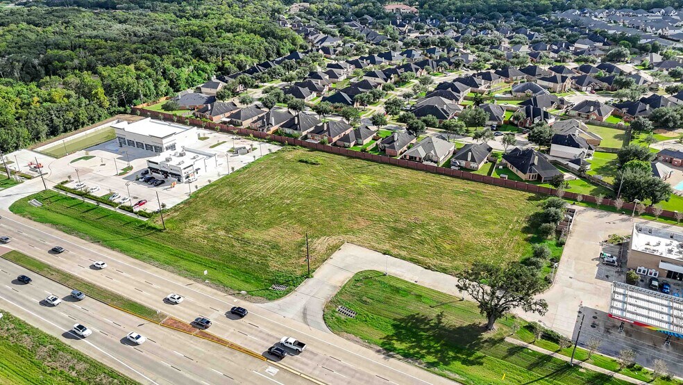 11600 Highway 6, Fresno, TX à vendre - Photo du bâtiment - Image 1 de 8