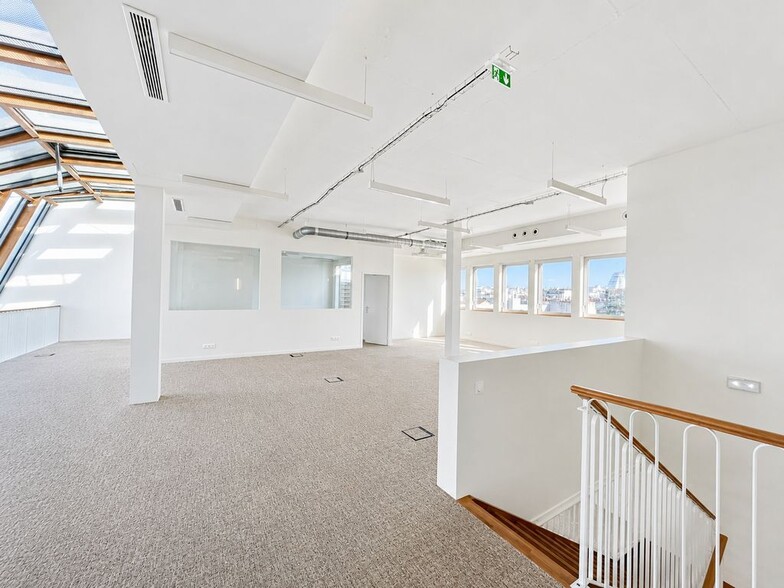 5 Rue Sextius Michel, Paris for lease - Building Photo - Image 2 of 13