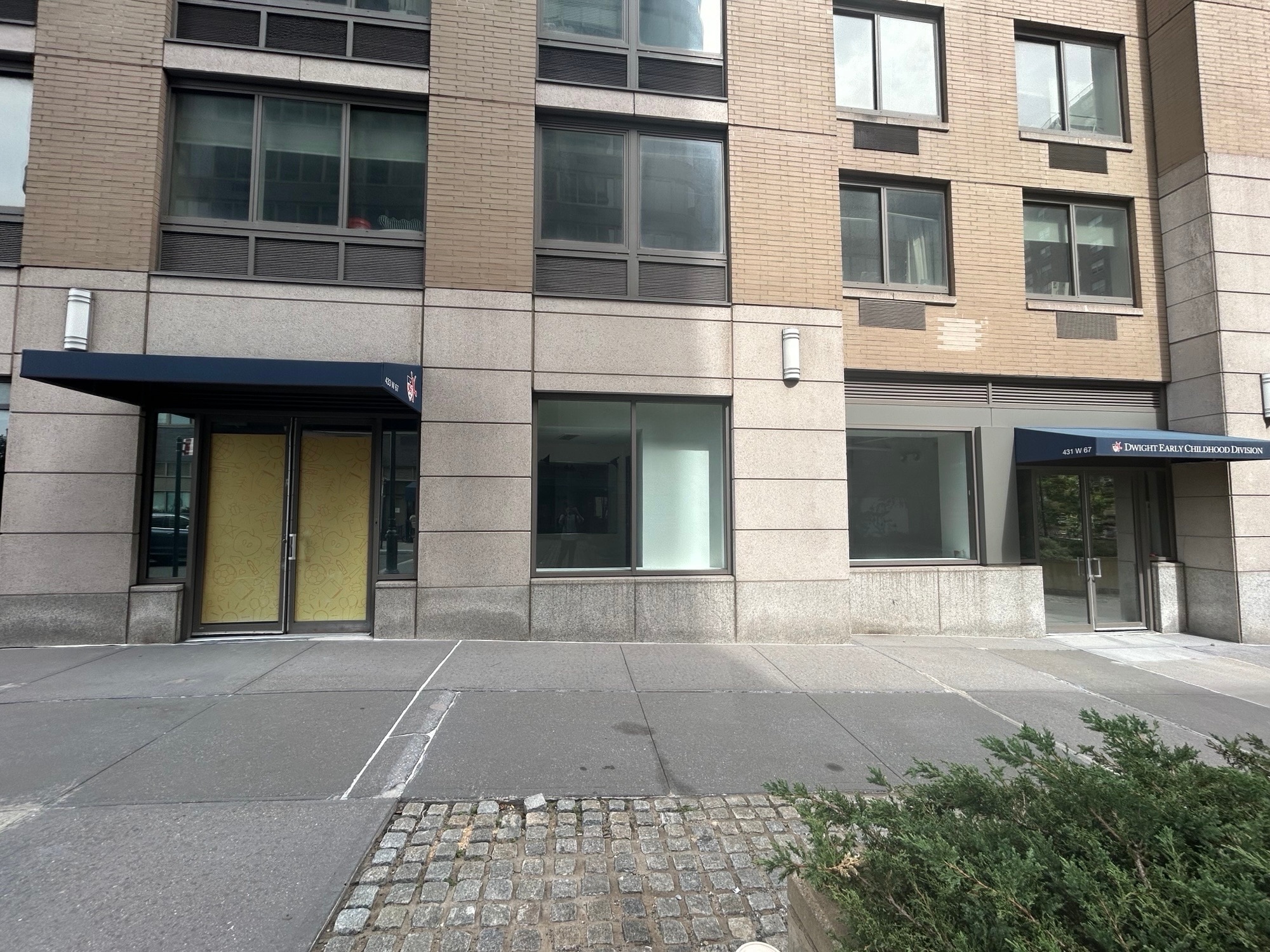 160 Riverside Blvd, New York, NY for lease Interior Photo- Image 1 of 4