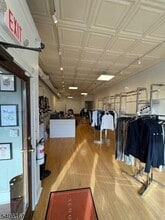 27-29 Olcott Sq, Bernardsville, NJ à louer Photo du bâtiment- Image 1 de 2