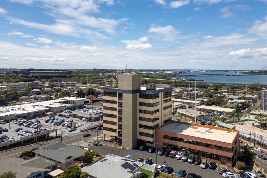 99-128 Aiea Heights Dr, Aiea, HI à vendre - Photo du bâtiment - Image 3 de 27