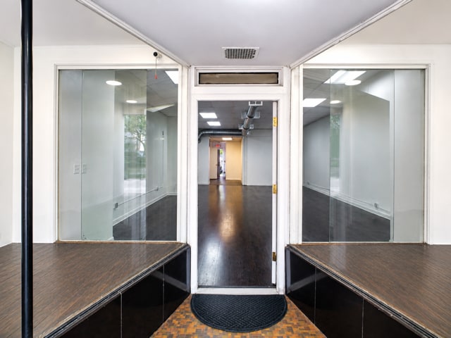 3614 W Irving Park Rd, Chicago, IL for lease - Building Photo - Image 2 of 20