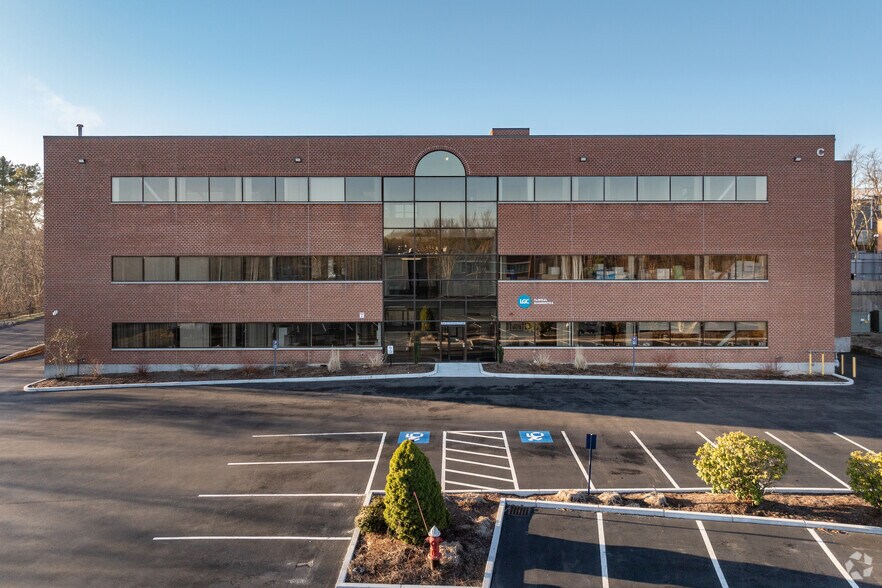 25 Birch St, Milford, MA à louer - Photo du bâtiment - Image 2 de 14