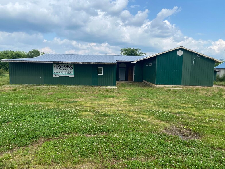 1718 S Ash St, Buffalo, MO for sale - Building Photo - Image 1 of 1