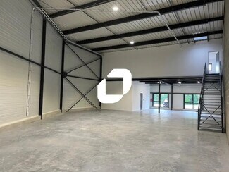 Plus de détails pour Bureau, Local d'activités à louer