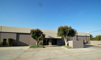 Plus de détails pour 3673 N Industry Ave, Lakewood, CA - Local d'activités à louer