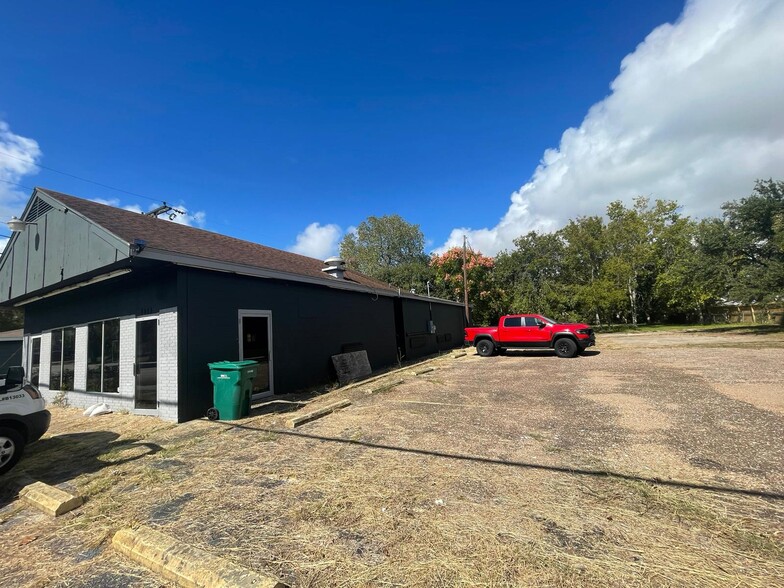 1916 Cedar Dr, La Marque, TX à vendre - Photo principale - Image 2 de 9