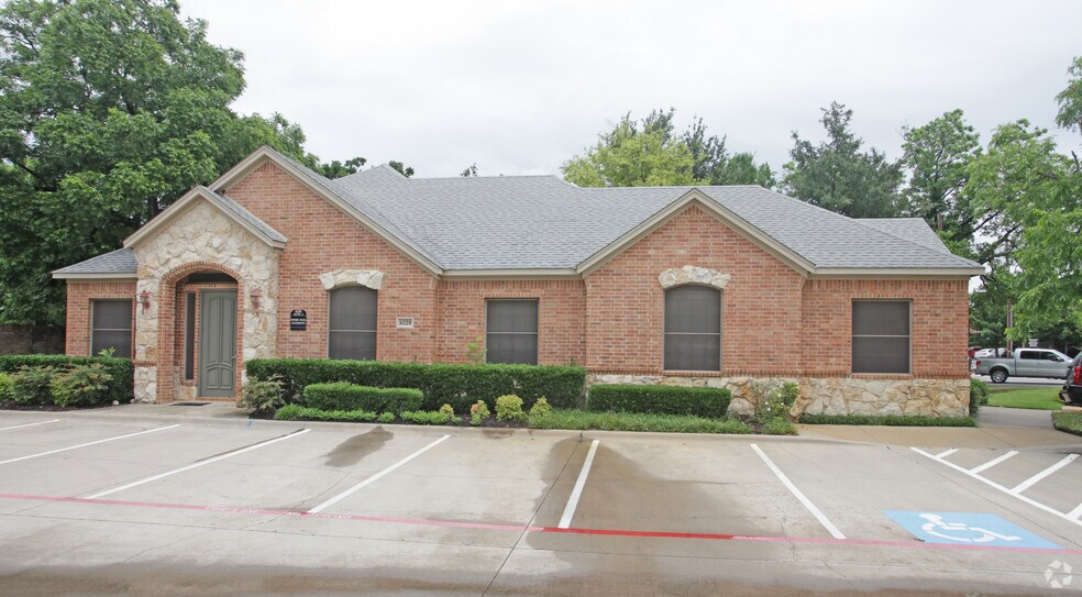 6230 Colleyville Blvd, Colleyville, TX à louer - Photo du bâtiment - Image 2 de 3