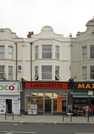 Plus de détails pour 108 Askew Rd, Londres - Commerce de détail à louer