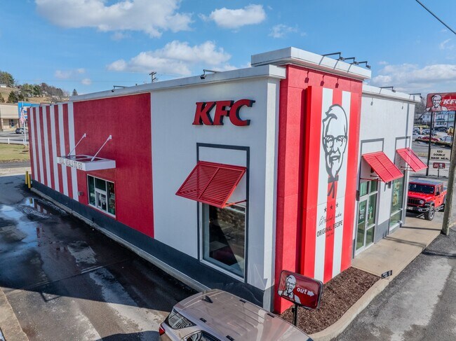 Plus de détails pour 104 N Pike St, Grafton, WV - Commerce de détail à vendre