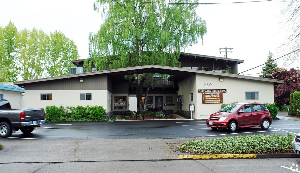 260 E 15th Ave, Eugene, OR for lease - Building Photo - Image 3 of 3