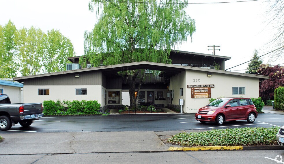 260 E 15th Ave, Eugene, OR à louer - Photo du bâtiment - Image 3 de 3