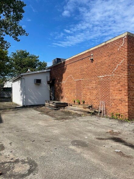 2516 Neptune ave, Brooklyn, NY for lease - Building Photo - Image 3 of 5