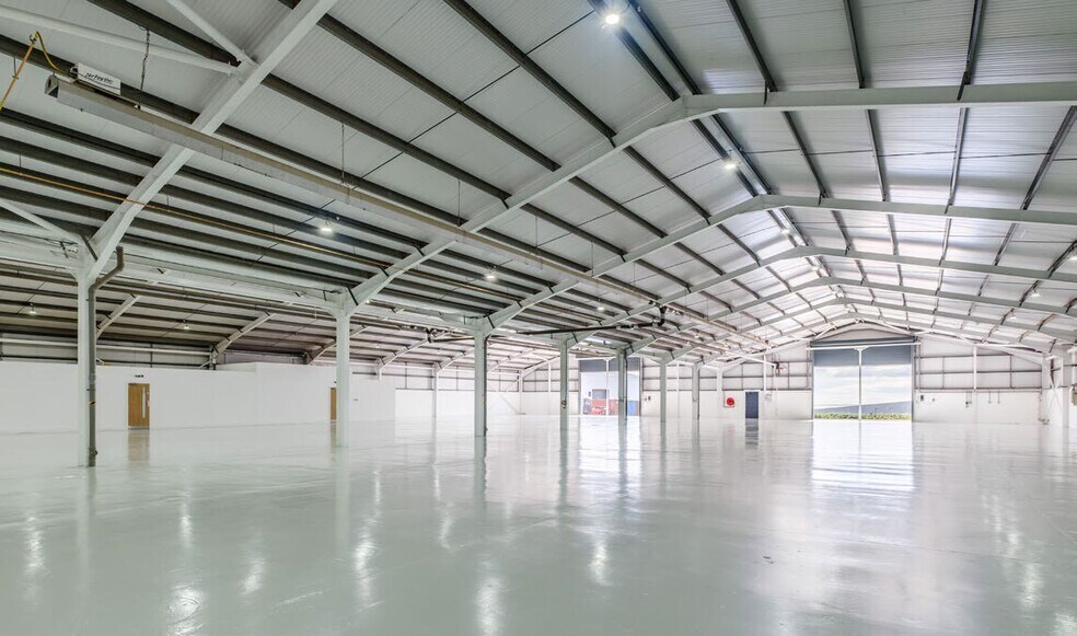 1A Minto Dr, Aberdeen à vendre - Photo du bâtiment - Image 2 de 6