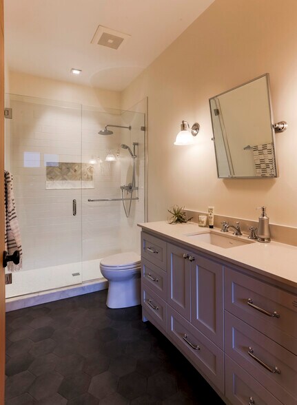 625 NW 45th St, Seattle, WA à louer - Photo intérieure - Image 2 de 19