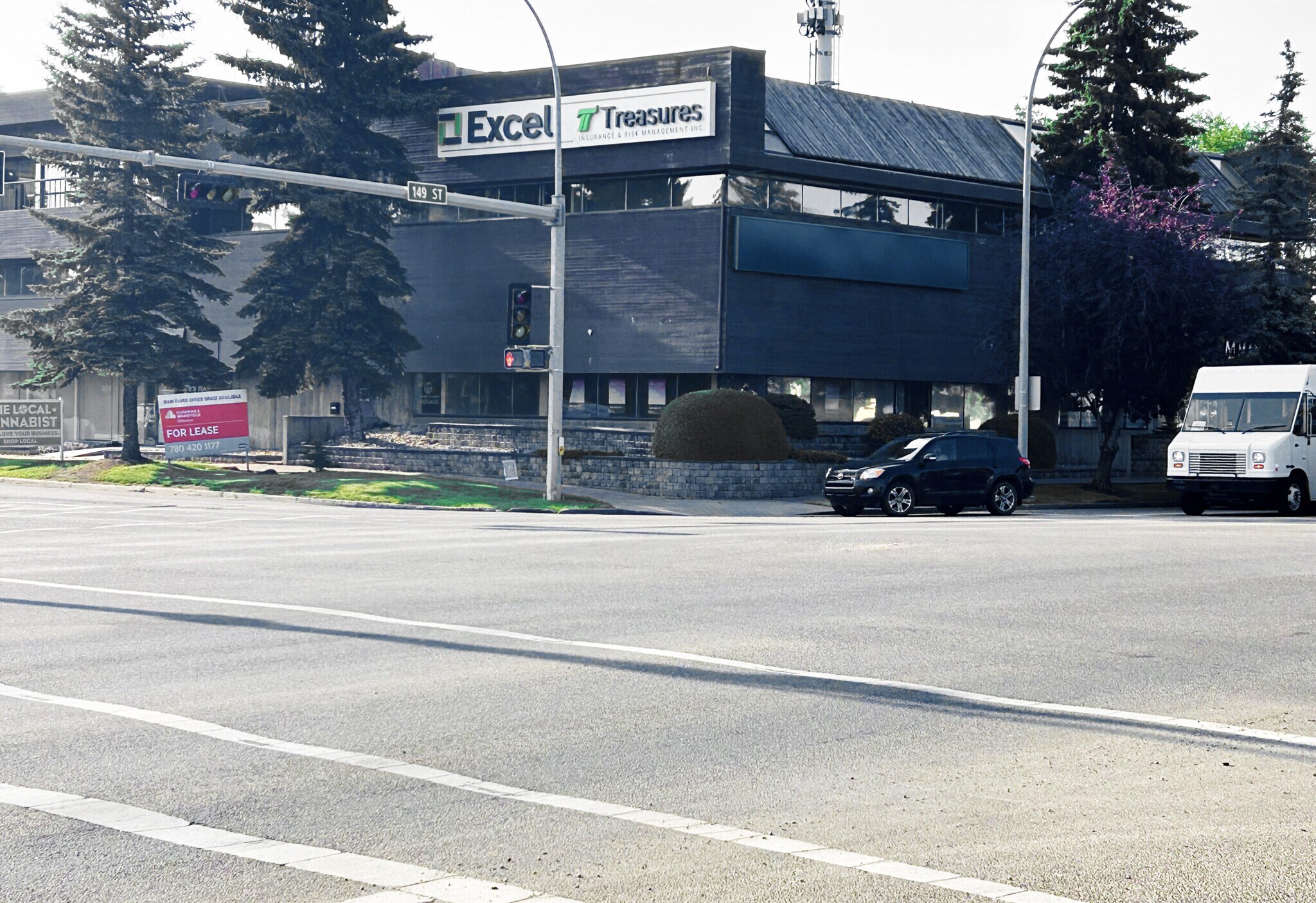 14727 87th Ave NW, Edmonton, AB à louer Photo du bâtiment- Image 1 de 5