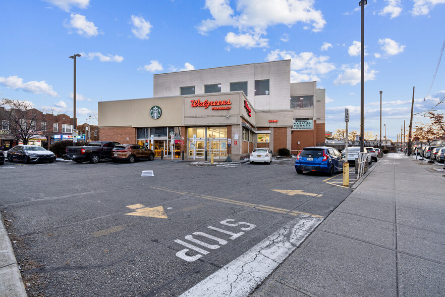 13259 Metropolitan Ave, Richmond Hill, NY for lease - Building Photo - Image 3 of 15