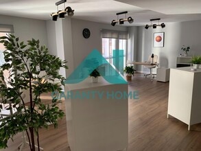 Office in Cáceres, Cáceres for lease Interior Photo- Image 1 of 6