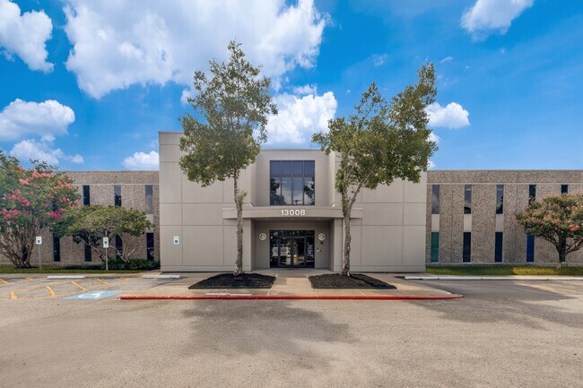 More details for 1300 Bay Area Blvd, Houston, TX - Office for Lease