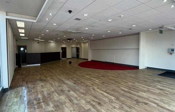 21-25 King St, Bedworth à louer - Photo du bâtiment - Image 2 de 5