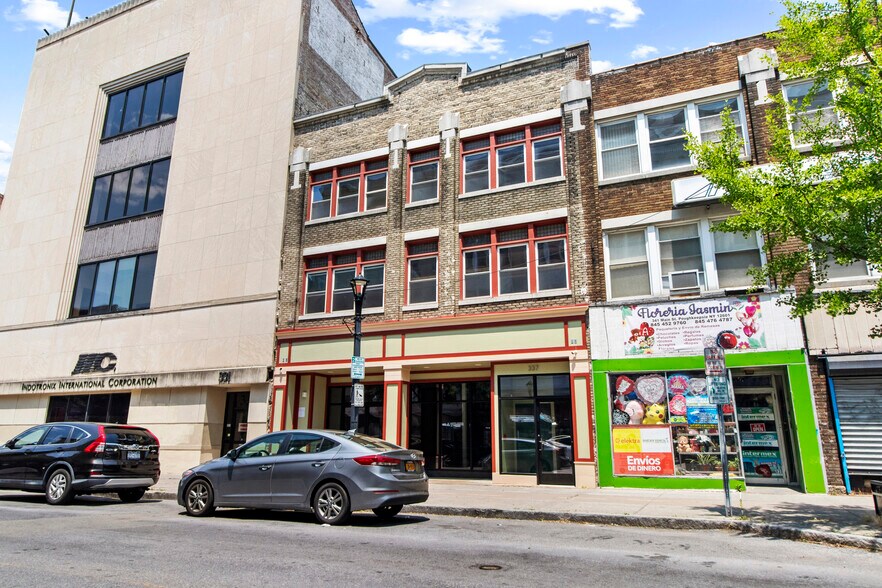 337 Main St, Poughkeepsie, NY for lease - Primary Photo - Image 1 of 15
