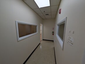 221-223 Stirling Rd, Warren, NJ for lease Interior Photo- Image 1 of 3