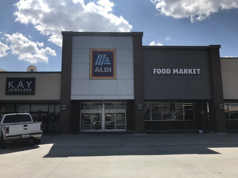 3550-3580 Lamar Ave, Paris, TX à louer - Photo du bâtiment - Image 2 de 3