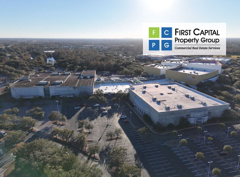 1700 Oviedo Mall Blvd, Oviedo, FL à louer - Photo du bâtiment - Image 2 de 9