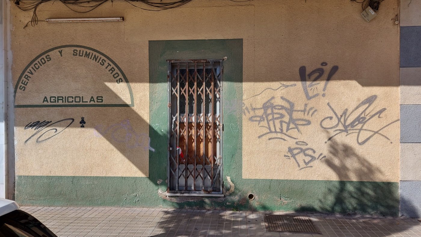 Commerce de détail dans El Ejido, Almería à louer Photo principale- Image 1 de 5