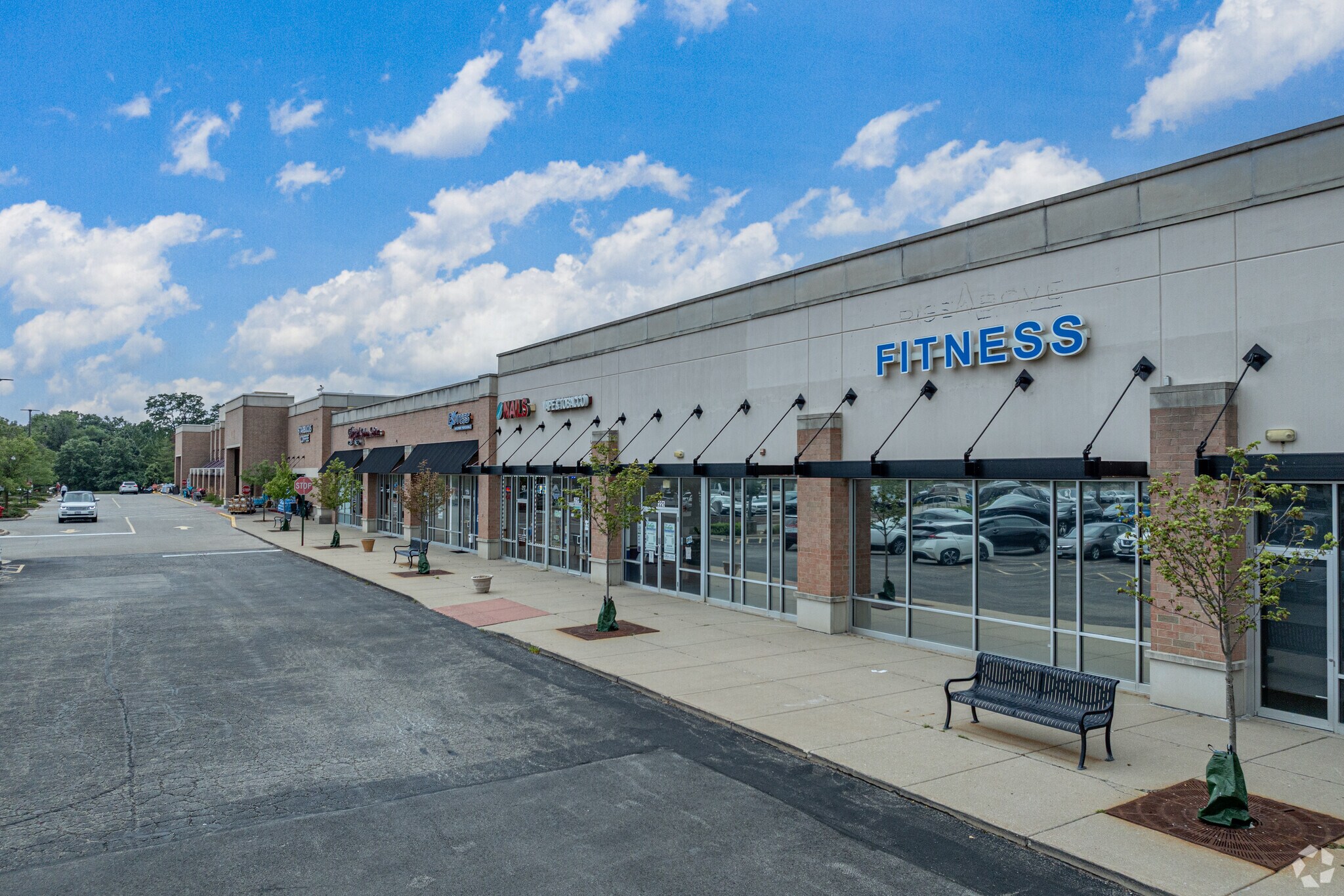 209-225 Brook Forest Ave, Shorewood, IL à louer Photo principale- Image 1 de 6