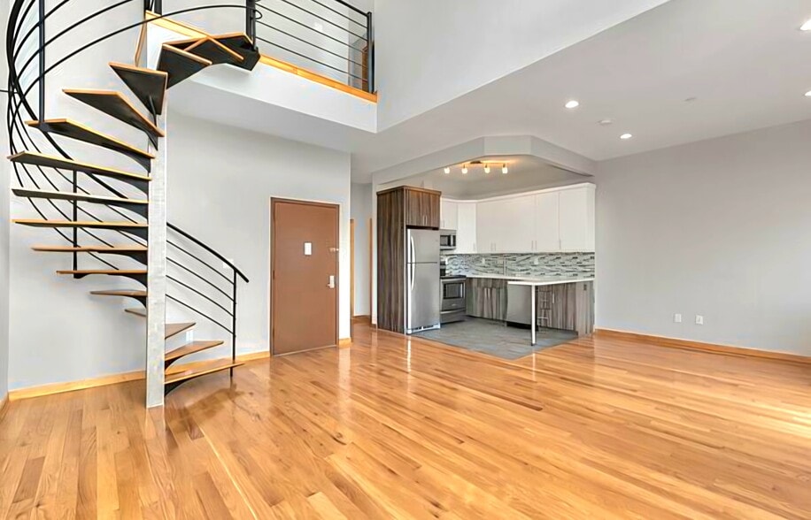 14-18 31st Ave, Astoria, NY for sale - Building Photo - Image 3 of 29