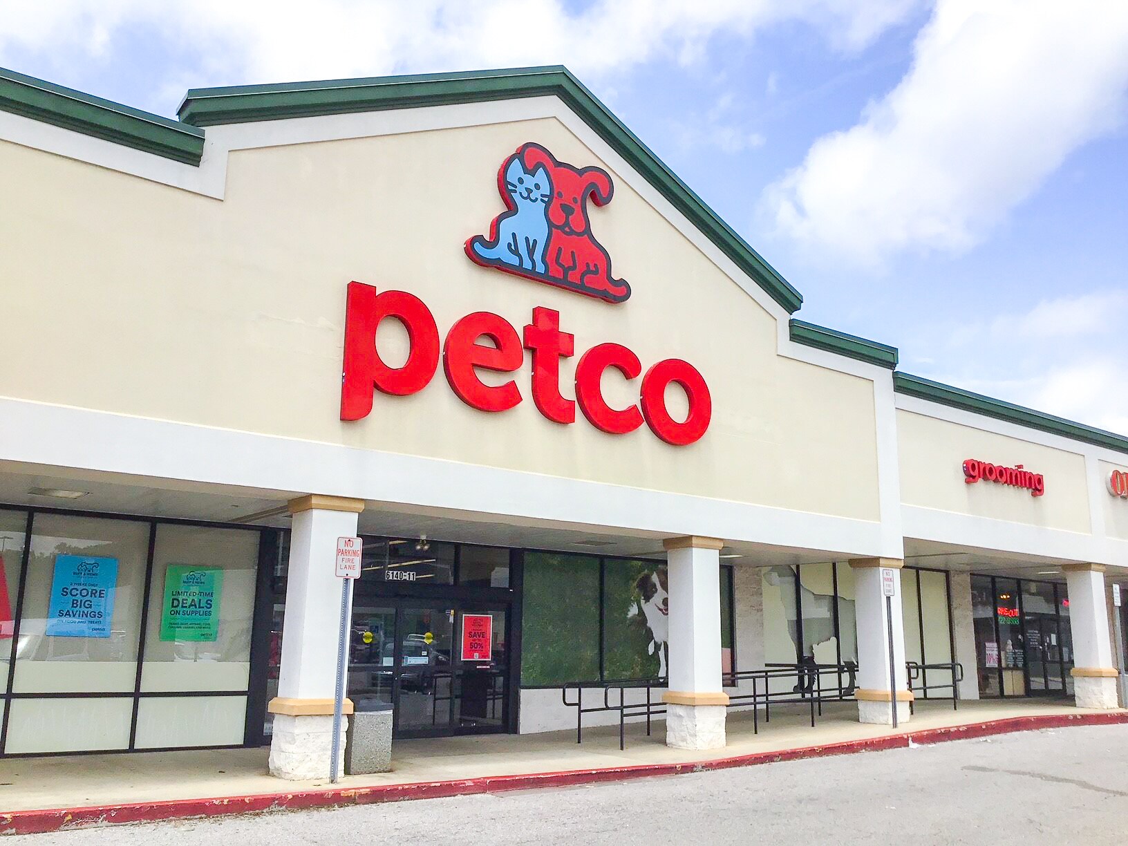 6140-A University Dr NW, Huntsville, AL à louer Photo principale- Image 1 de 11