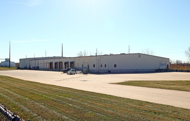 Plus de détails pour 1610 SE Cortina Dr, Ankeny, IA - Industriel à louer